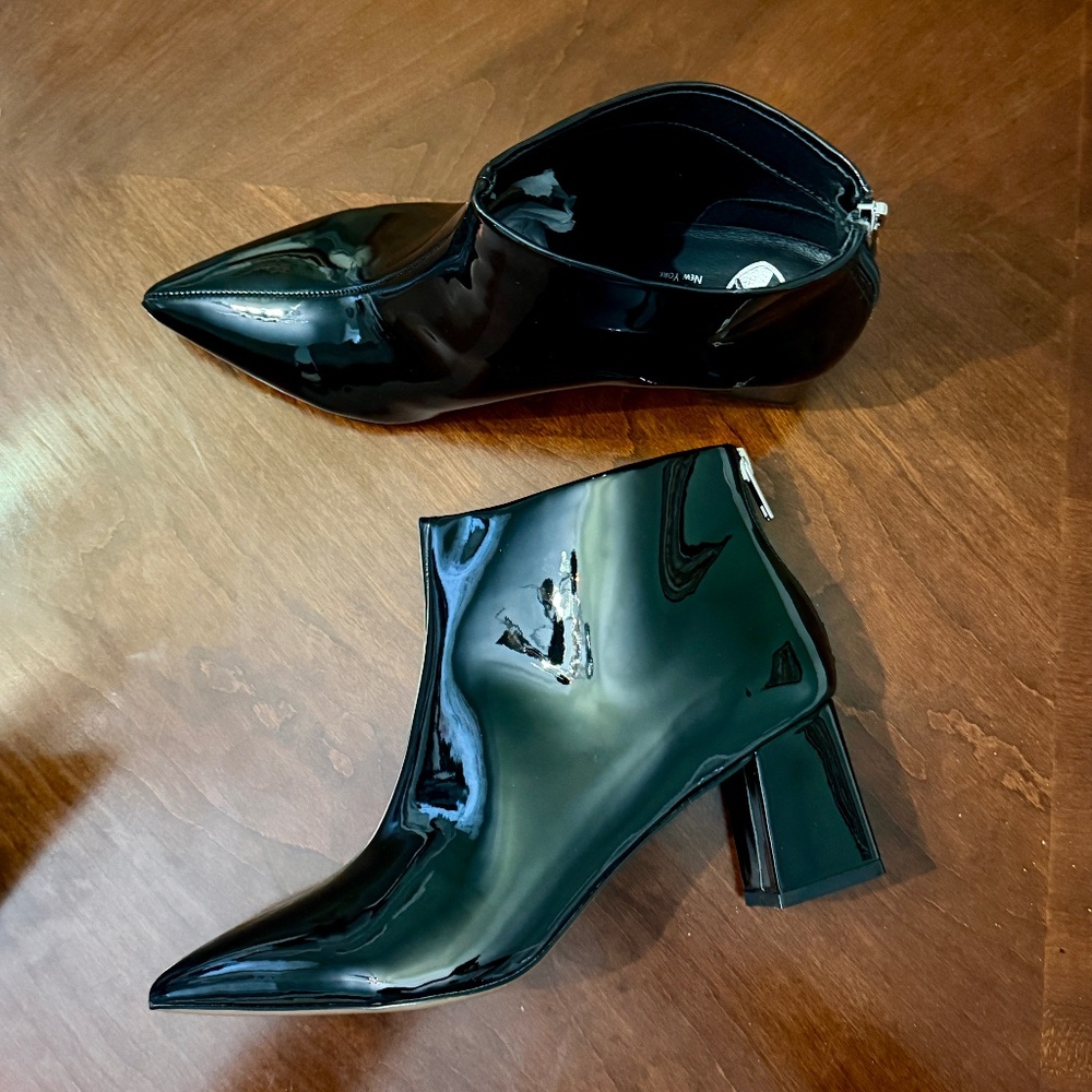 NIB‎ – VHNY Patent Leather Boots – Size 8 – Black